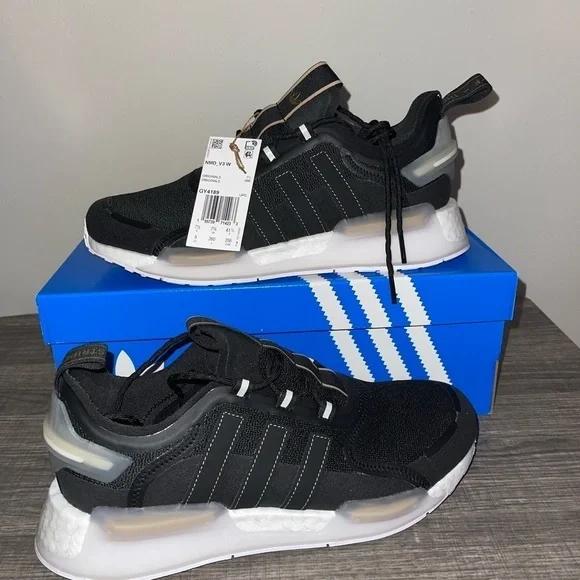 COPY - 🆕Women’s Adidas NMD V3 Size 9 NIB - Picture 4 of 11